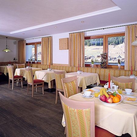 Garni Hotel Bel Vert 셀바디발가르디나 외부 사진