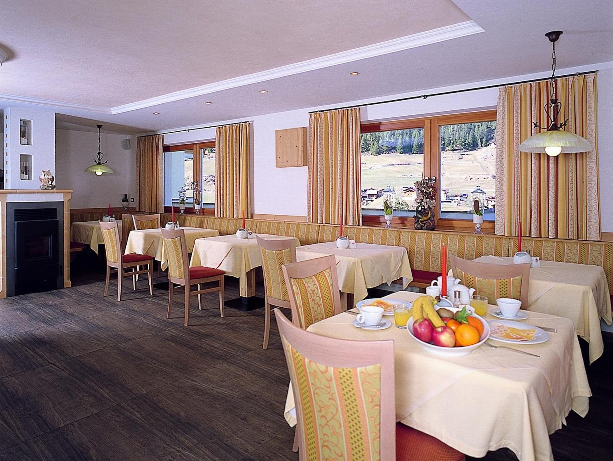 Garni Hotel Bel Vert 셀바디발가르디나 외부 사진