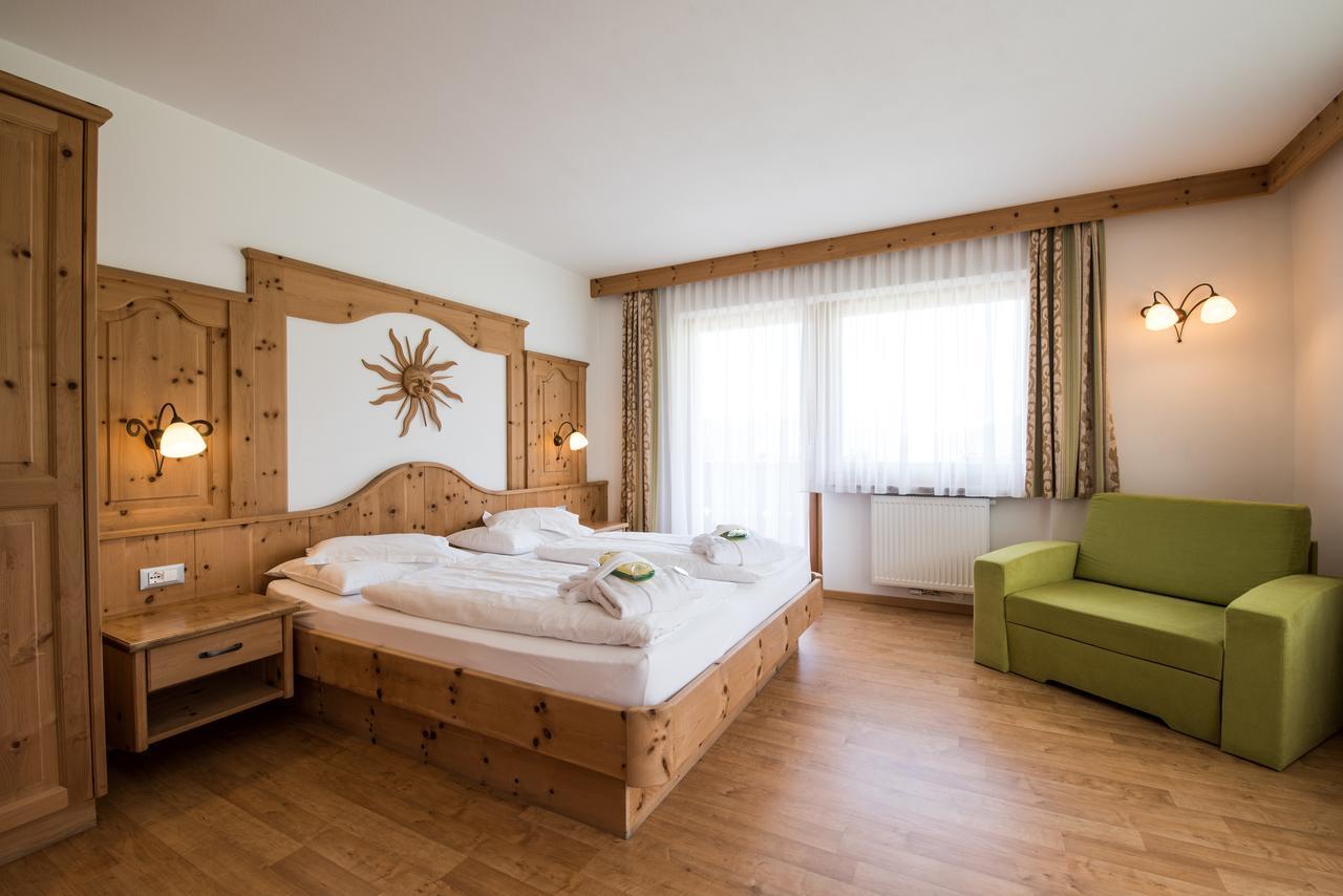 Garni Hotel Bel Vert 셀바디발가르디나 외부 사진